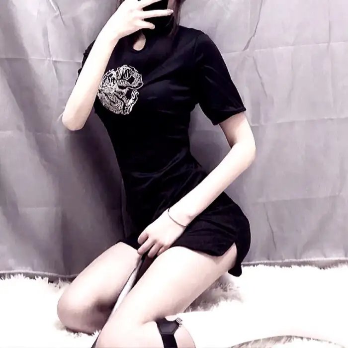 一咬钟情海报